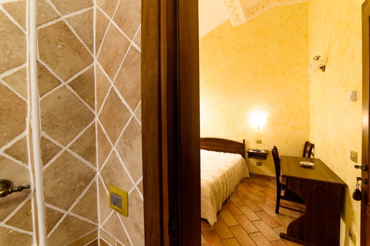 Vecchio Mulino Hotel Castel del Giudice ภายนอก รูปภาพ